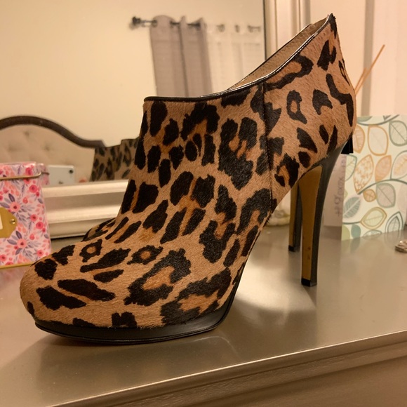 Nine West Leather cow fur booties - Picture 2 of 7